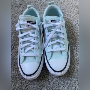Womens New Converse Shoes Size 8